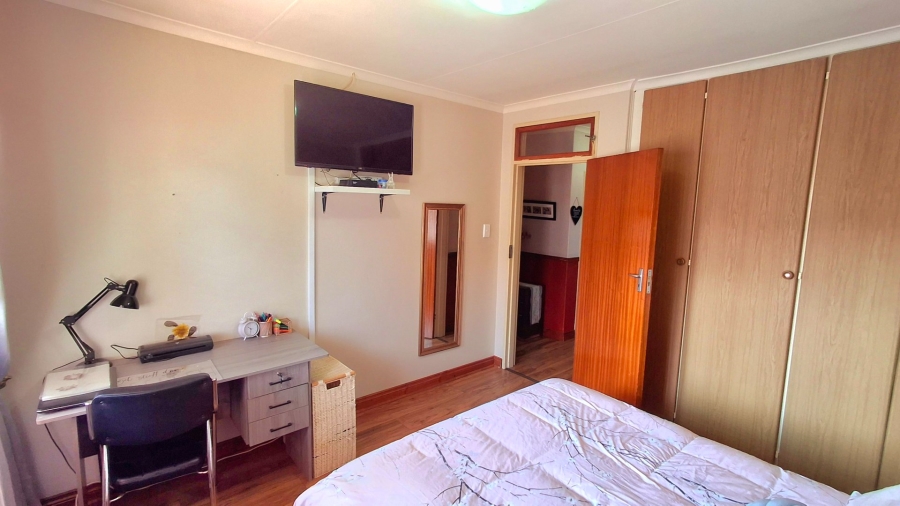 3 Bedroom Property for Sale in Roodia Free State